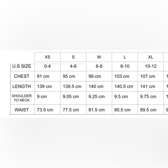 Gown - Picture 7 of 8